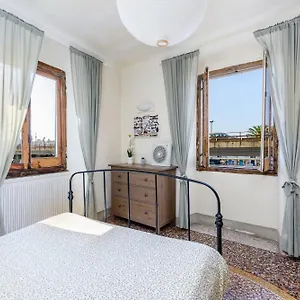 grazioso-trilocale-vicino-museo-galata.hotelitalianriviera.com/